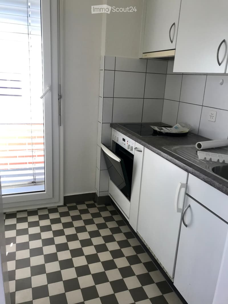 Appartement 2.5 pièces à louer, jusqu'au 30.09.2027, éventuellement plus long (4)
