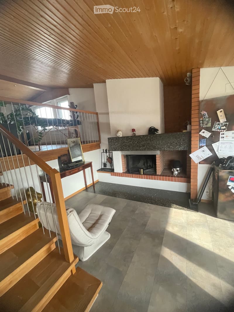 Appartement charmant de 4,5 pièces avec cheminée à Baldegg (3)