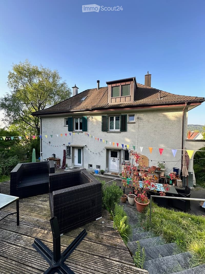 Grosszügiges Dachzimmer in WG-Haus mit Garten in ZH-Höngg (1)