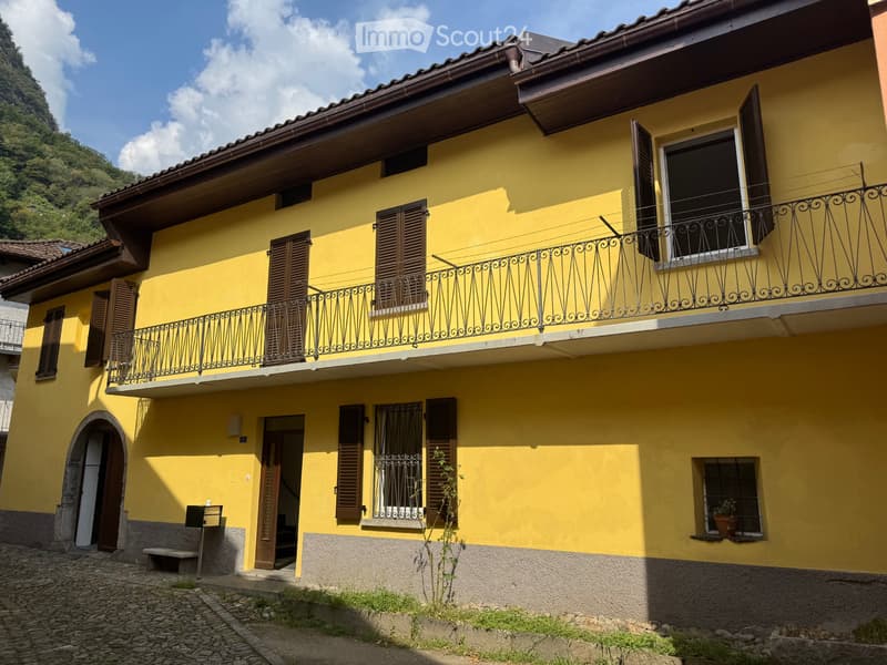 Vente d'une maison tessinoise typique dans le noyau de Preonzo (1)