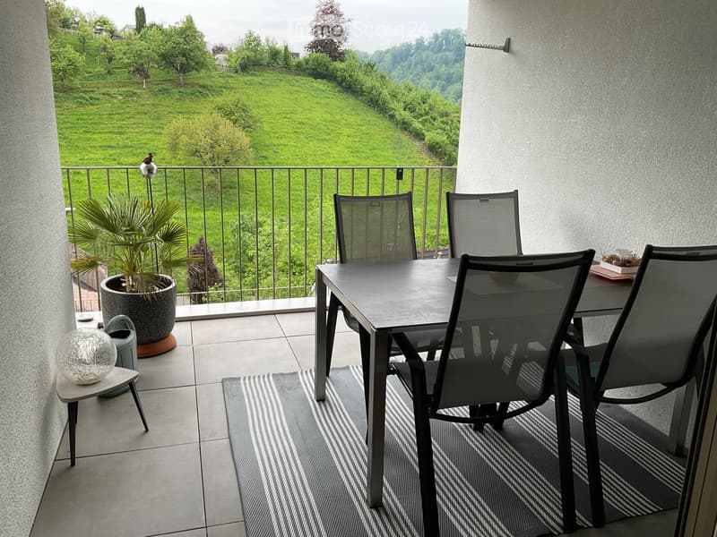 Appartement exclusif 3,5 pièces avec terrasse de jardin et loggia (2)