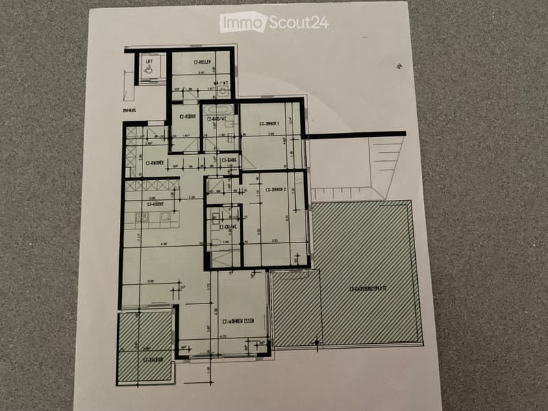 Appartement exclusif 3,5 pièces avec terrasse de jardin et loggia (4)