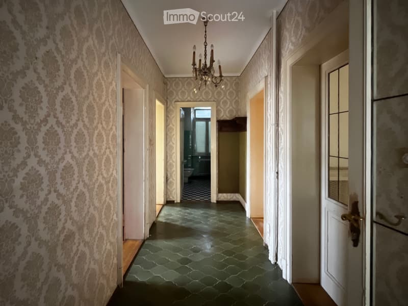 Villa élégante d'époque des années 30 à valoriser (8)