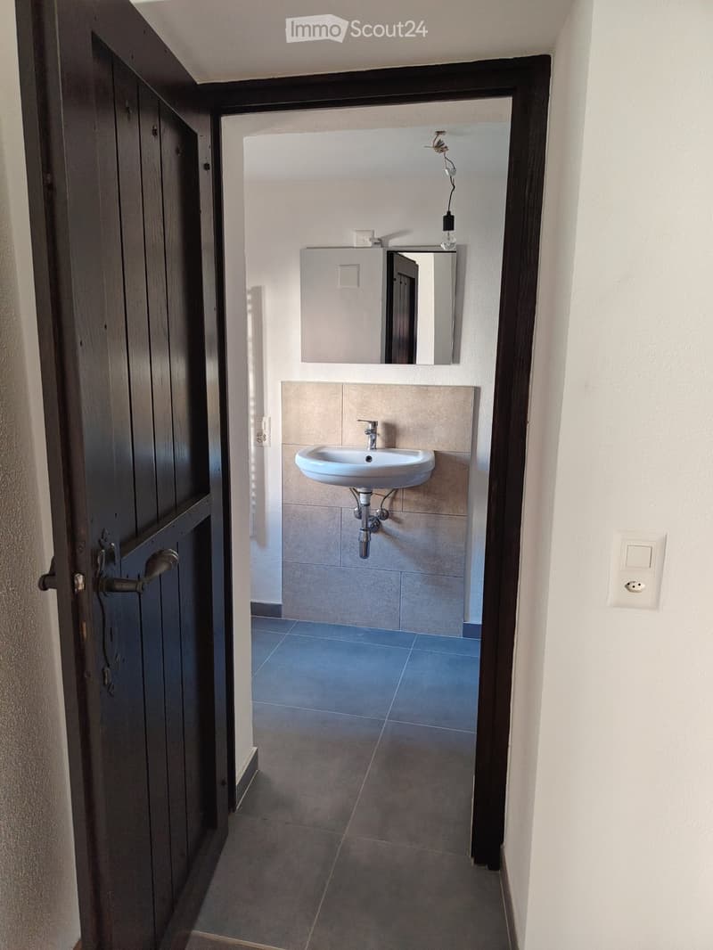 Appartement spacieux avec balcon et vue sur le lac à Ponte Tresa (4)