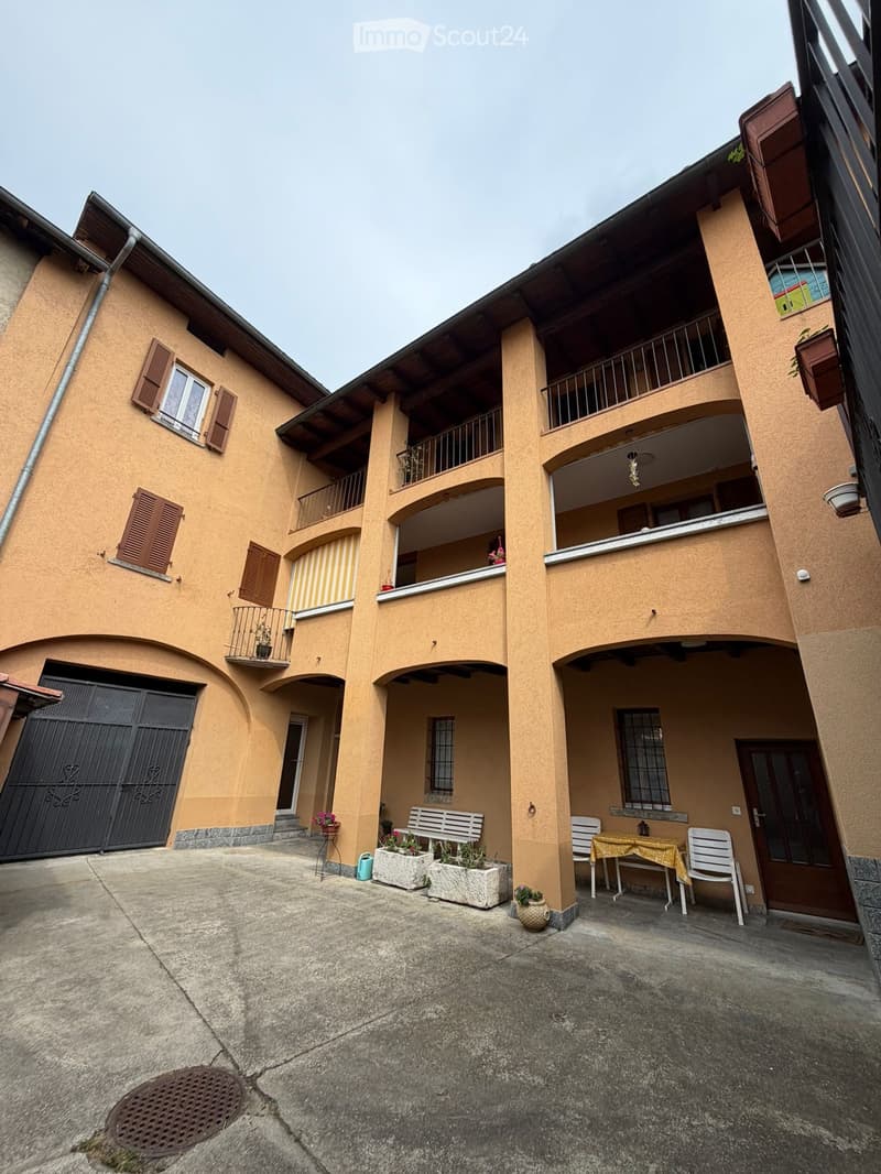 Rent apartment 4.5 rooms in Morbio Superiore (1)