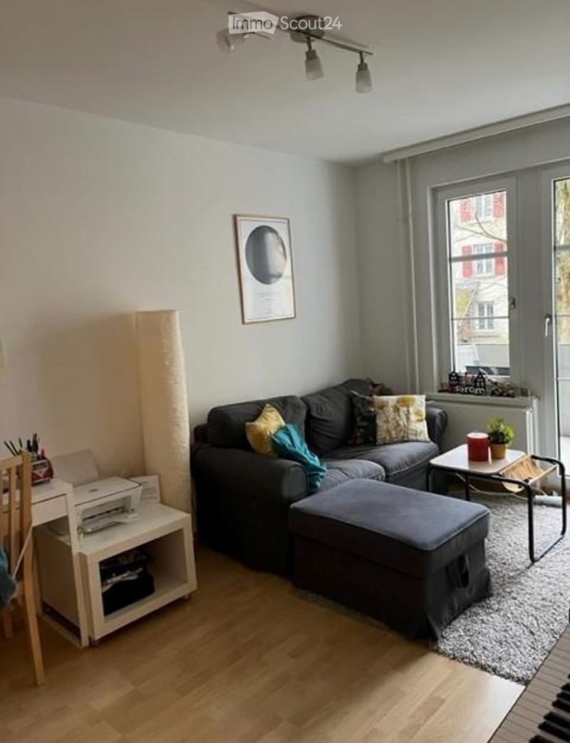 Charming 2.5-room apartment with balcony in central St.Gallen (5)