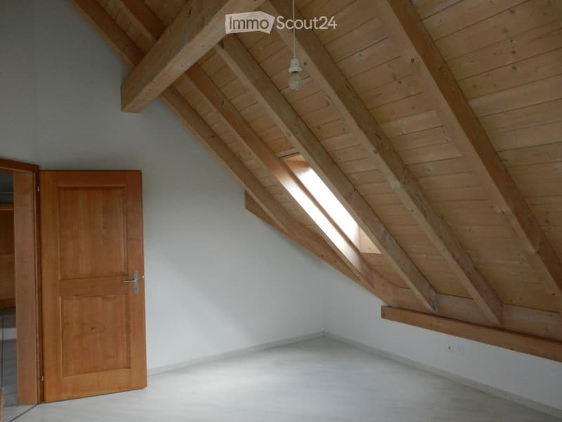 3.5 Zi-Wohnung (1. OG-Süd) mit herrlicher Aussicht (4)