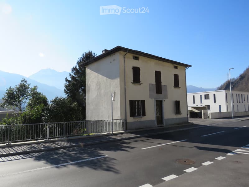 Haus im Tessin zur Renovierung - mit Grundstück (2)