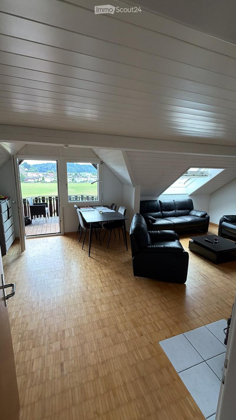 2.5Zimmerdachwohnung per 1. Sept (1)