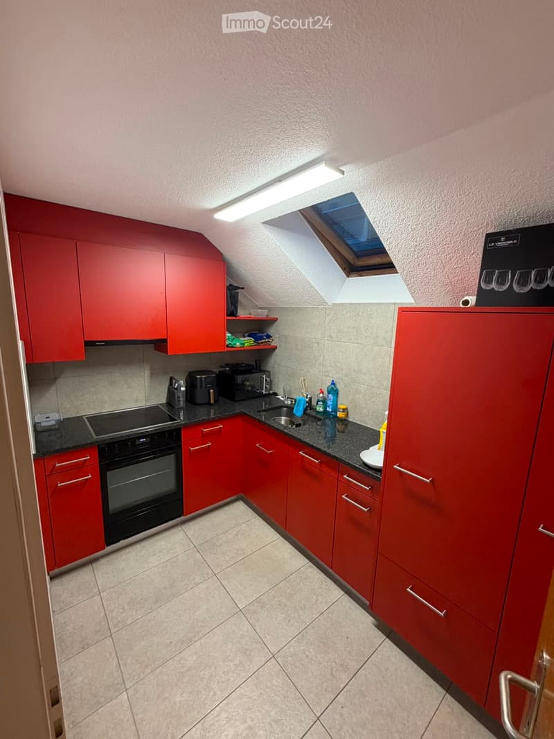 2.5Zimmerdachwohnung per 1. Sept (2)