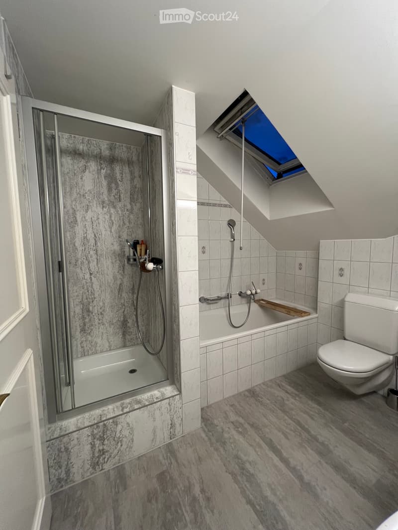 3.5-Room Attic Apartment in Oberägeri (5)