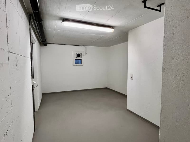 2.5 rooms with independent entrance, garden and parking space (4)