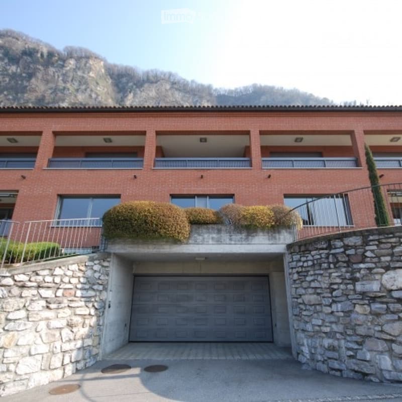 Elegant apartment 4.5 (1)