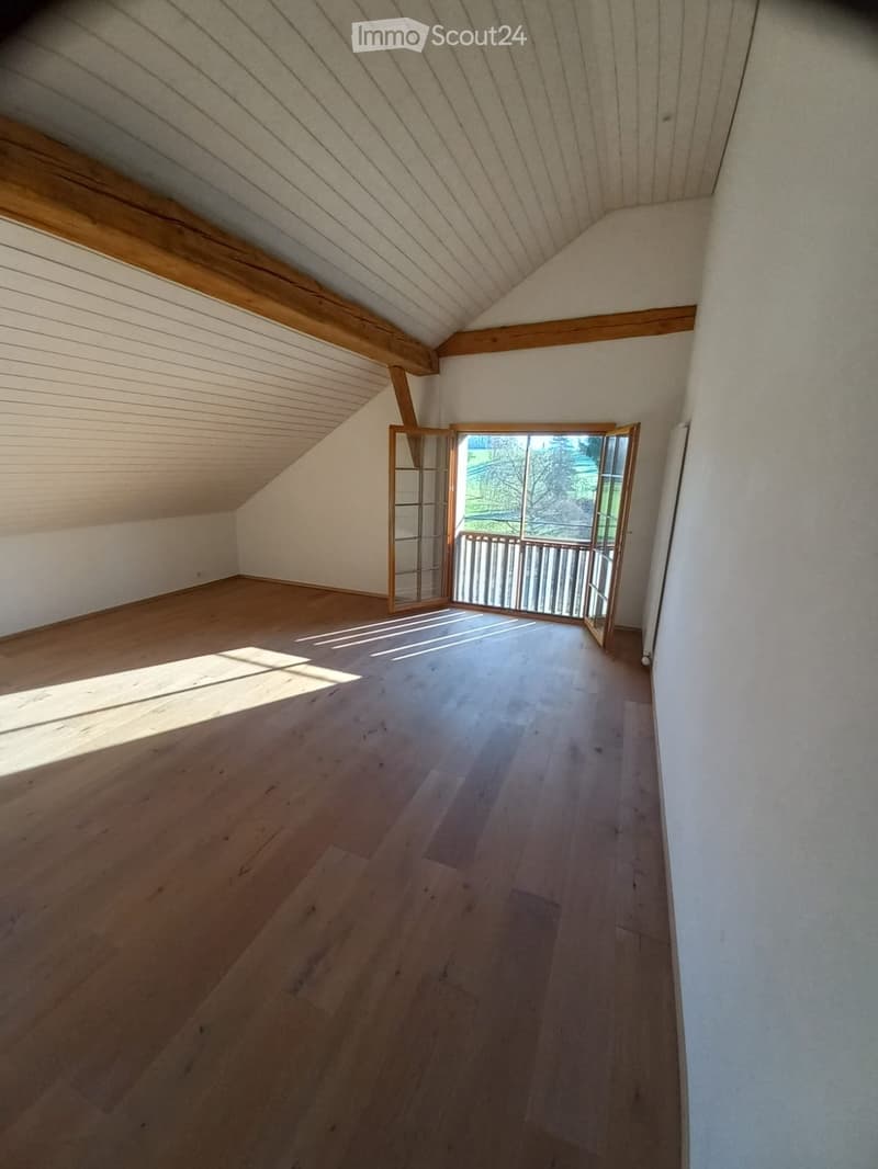 Shared flat room with private bathroom, shared kitchen (4)