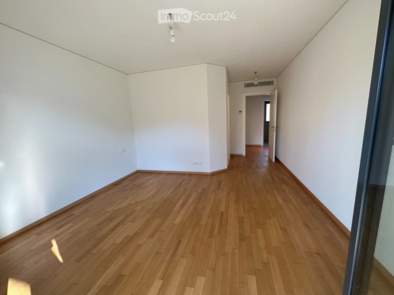 4,5 Spacious, bright and air-conditioned (3)