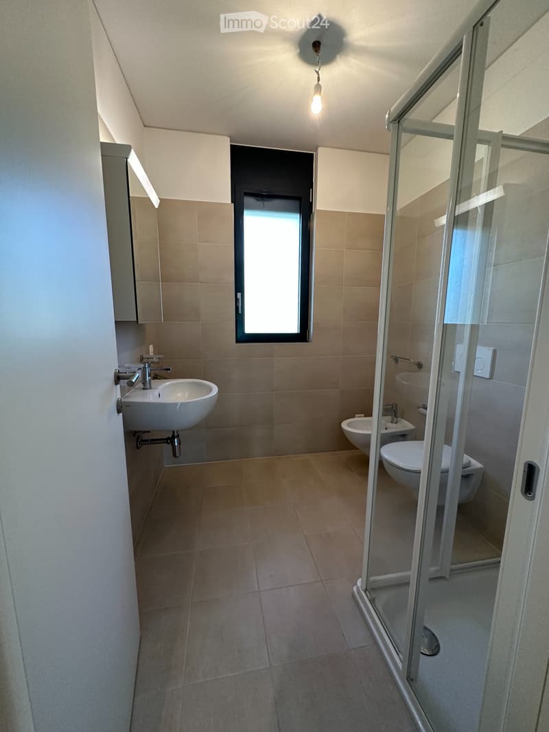 4,5 Spacious, bright and air-conditioned (4)