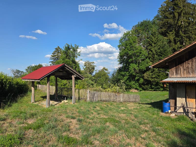 Casa residenziale situata in modo idilliaco in campagna (2)