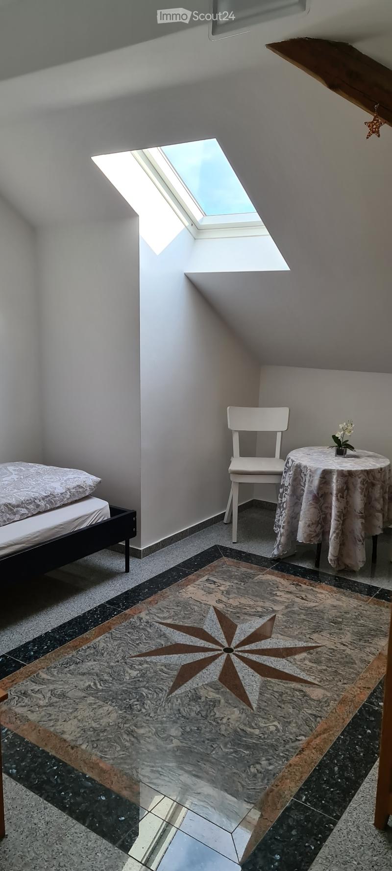 Room for rent (5)