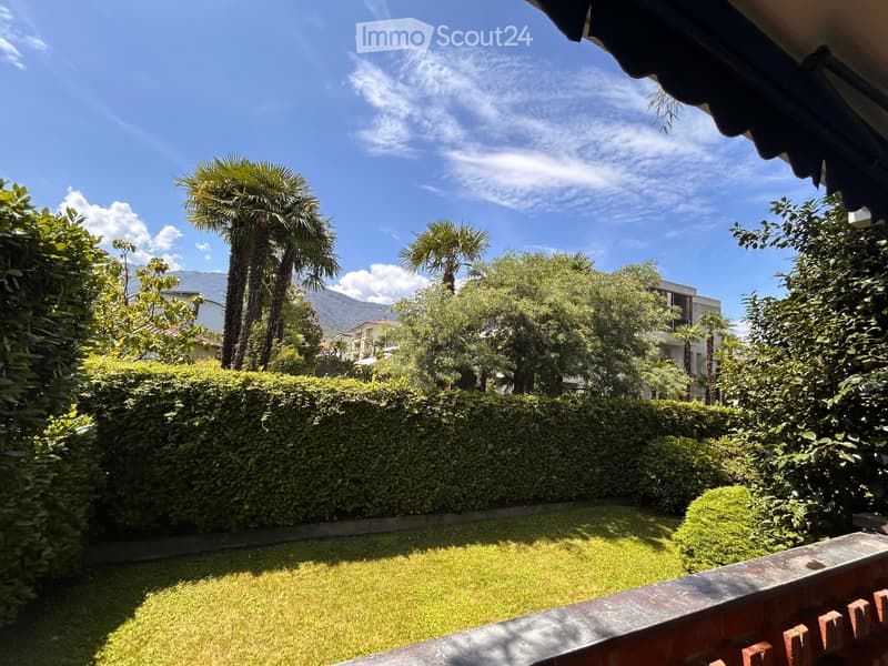 Affascinante appartamento di 3 locali con balcone e vista (2)