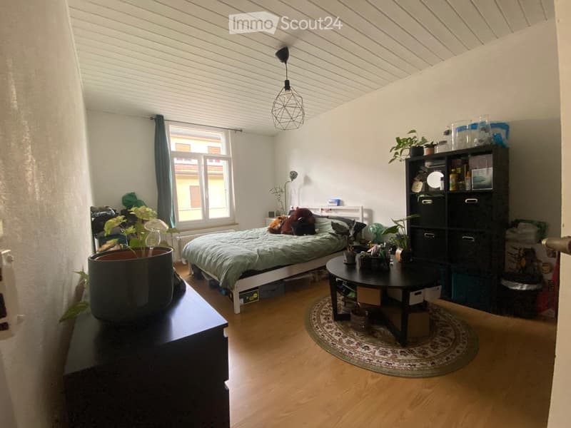 Charmante 3.5-Zimmer-Wohnung im Altbau (3)