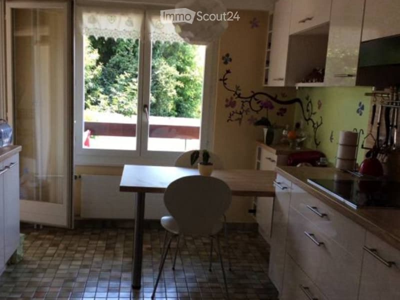Camera arredata in una casa privata a Eysins (Nyon) (4)