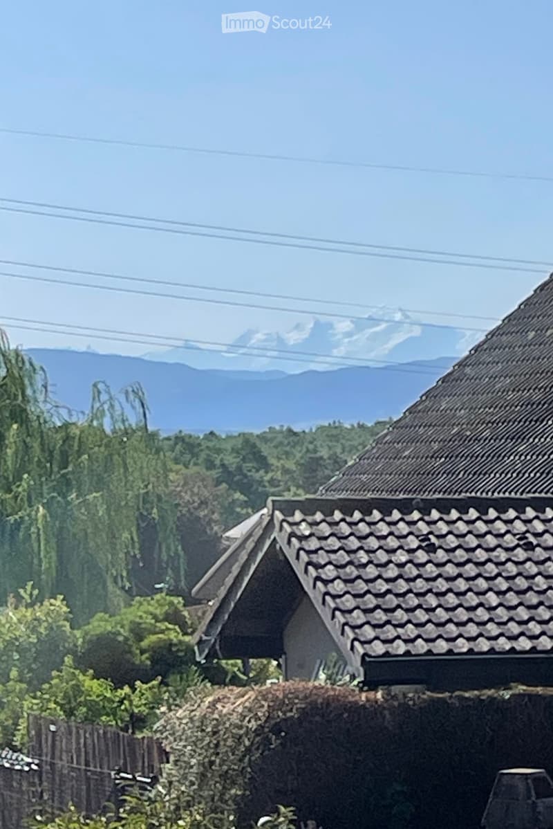 Camera arredata in una casa privata a Eysins (Nyon) (5)