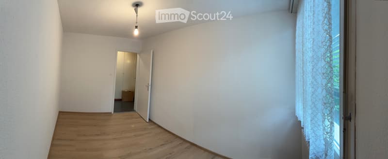 Bright shared apartment room in a newly founded 3-person shared apartment in Neuheim ZG (1)