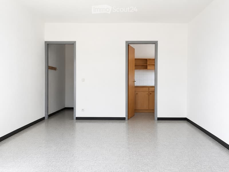Übernehmende hellere 1.5-Zimmer-Wohnung (2)