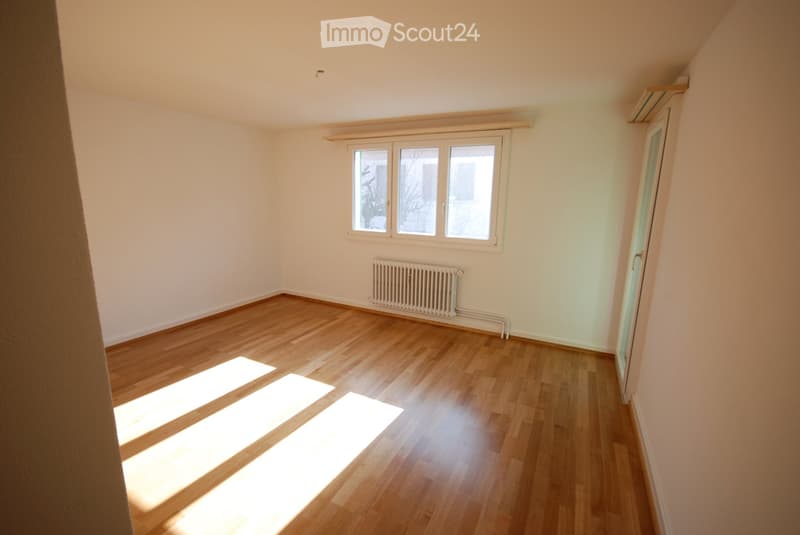 Schöne 3-Zimmer Wohnung mit Balkon in Felsberg (4)