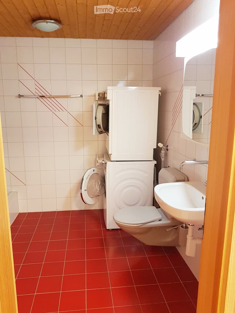 Appartement 4 ½ pièces, ensoleillé, situé dans un quartier calme (5)