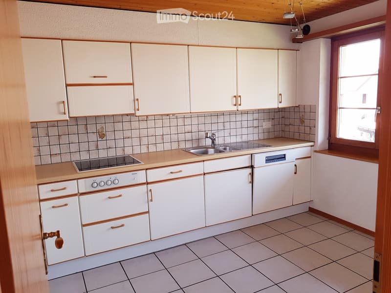 Appartement 4 ½ pièces, ensoleillé, situé dans un quartier calme (2)