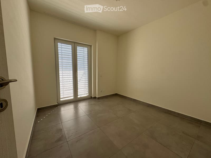 Rent - 3.5 rooms on the ground floor (3)