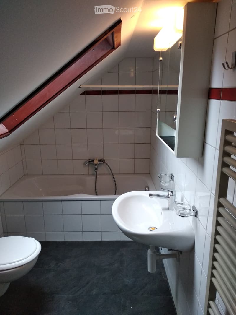 Gemütliche 3-Zimmer-Dachwohnung mit Charme (3)