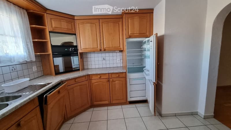 Appartamento spazioso 2.5 locali (2)