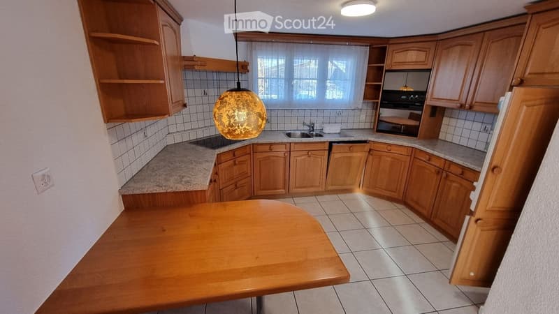 Appartamento spazioso 2.5 locali (1)