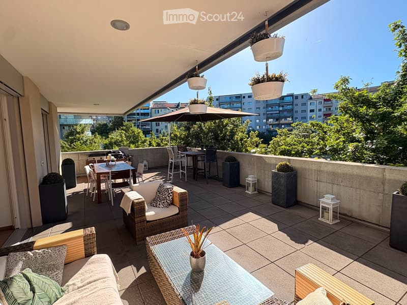 Charming 5-Room Apartment with Balcony & Stunning Views (1)
