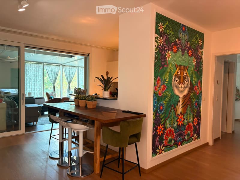 Charming 5-Room Apartment with Balcony & Stunning Views (3)