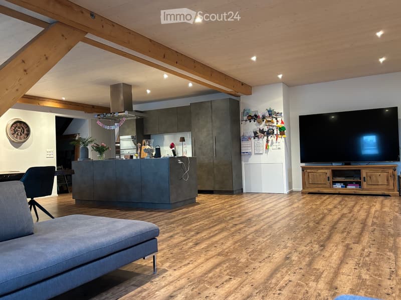 Appartement de 4,5 pièces en mansarde avec loggia et espace de jardin (3)