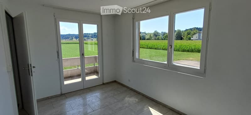 Appartement simple au 1er étage d'un immeuble MFH (4)