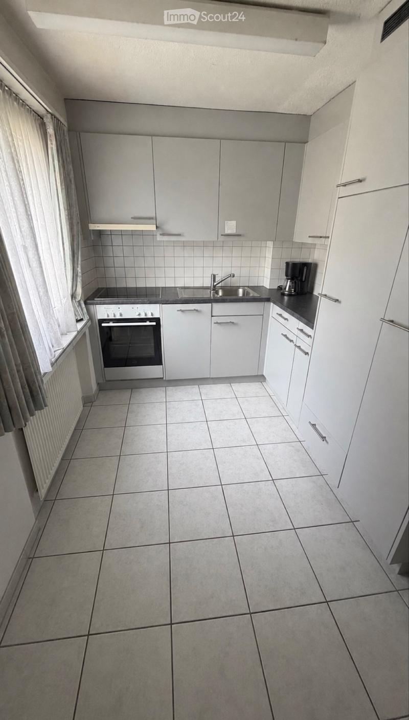 Tenant wanted for 4-room apartment (3)