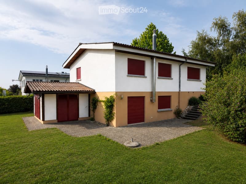 Wohnkomfort in Bösingen 6.5-Zi.-EFH mit Wintergarten (1)
