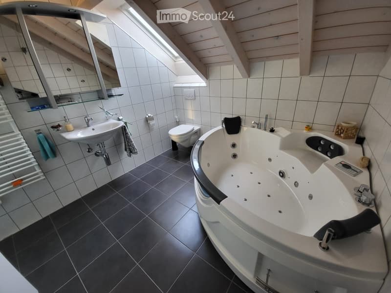 3.5 Zimmer- Dachwohnung zu Vermieten (2)
