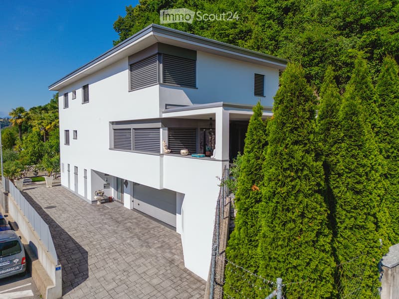 High-quality villa + land with forest Grancia, Lugano South (1)