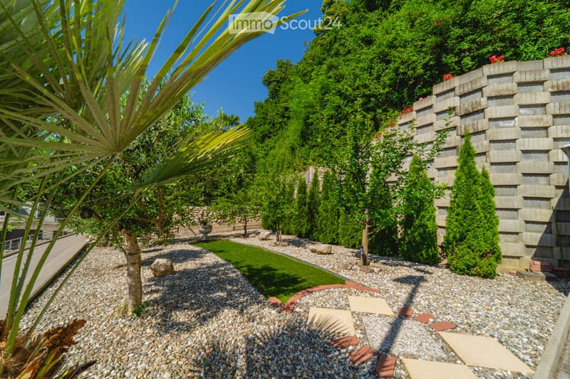 High-quality villa + land with forest Grancia, Lugano South (5)