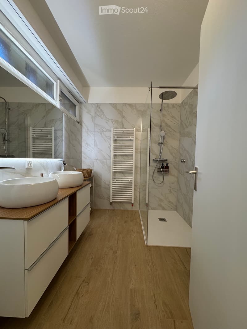 Appartamento 2.5 ad Ascona: Un Gioiello di Design e Luce (4)