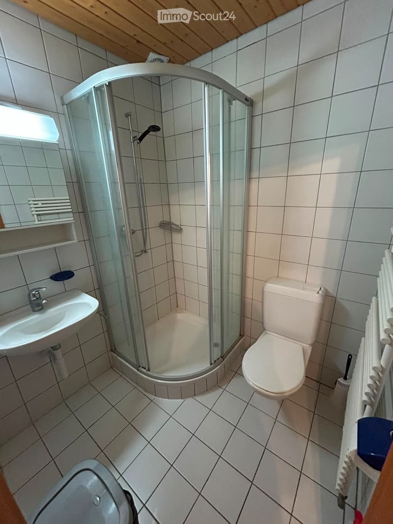 Zimmer mit Dusche/WC (4)