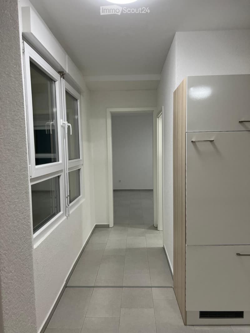 À louer appartement 2.5 pièces avec frais supplémentaires 1200.-Fr. (3)