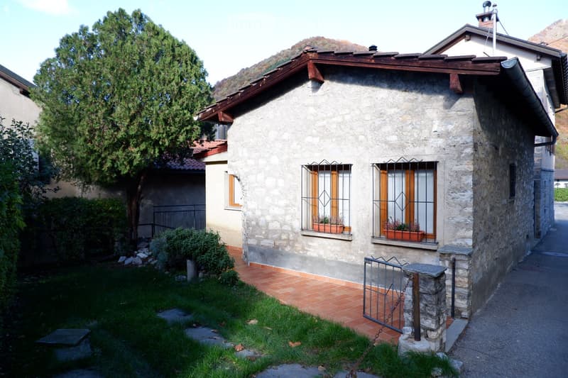 Rustic cottage in the core completely renovated (1)