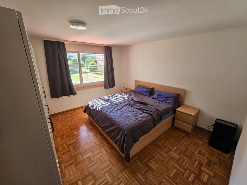 Appartement avec jardin et quelques garages. (5)
