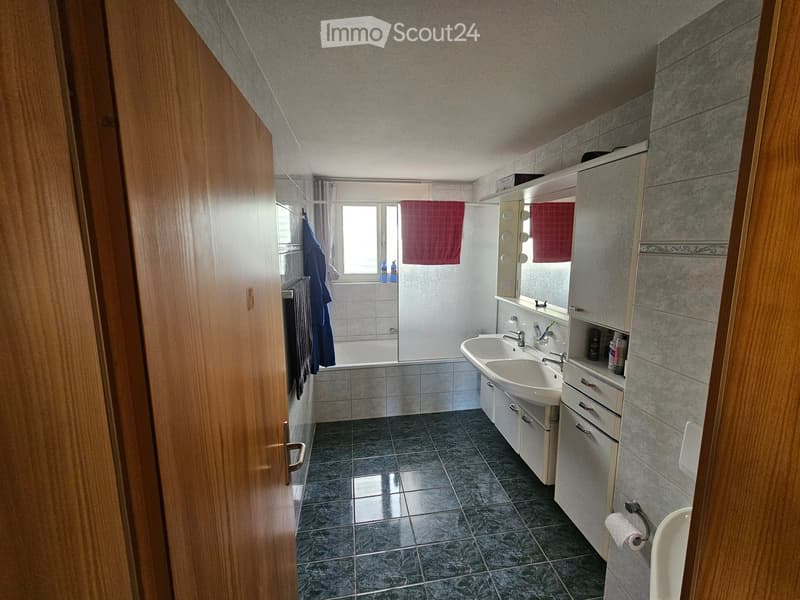 Appartement avec jardin et quelques garages. (4)